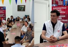 Кандидаты в депутаты от НПК посетили центр для детей с нарушениями зрения "Чувствуя жизнь"