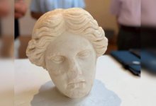Мраморную голову статуи Венеры возрастом около 2 тыс. лет нашли на пляже в Испании
