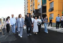 594 новые квартиры построили в Калкамане-2: аким Наурызбайского района показала журналистам жилой комплекс