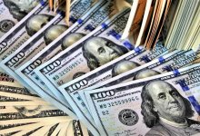 За сколько продают и покупают доллары в обменниках Казахстана 6 августа