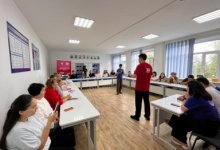 "Учитель должен заниматься обучением детей": кандидаты ОСДП встретились с педагогами Кокшетау