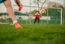 Футбольные ворота рухнули на ребенка в Астане