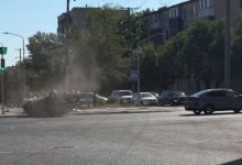 Автомобиль перевернулся после ДТП в Караганде (ВИДЕО)