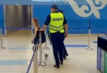 Полиция показала видео выдворения иностранной гражданки из Казахстана