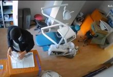Астанчанин надел чулок на голову и вынес из стоматологии гаджеты и сейф