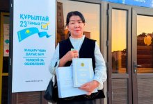 Избирательница по имени Курултай одной из первых сделала свой выбор в Мангистау