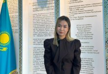 18-летняя жительница Атырау впервые проголосовала на выборах в Курултай