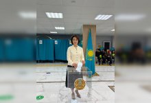 Министр здравоохранения проголосовала на выборах в Курултай