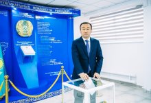 Аким Улытауской области проголосовал на выборах в Курултай