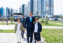 Три поколения семьи акима ВКО пришли на избирательный участок