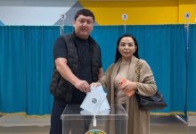 Знаменитости проголосовали на выборах депутатов Курултая в Астане