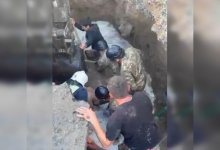 Рабочего засыпало грунтом при прокладке канализации в Караганде (ВИДЕО)