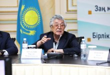 Книгу "Әділетті қоғамға – шыншыл сөз" обсудили в Алматы
