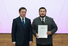Партия "Әділет" вручила благодарственные письма команде предвыборного штаба