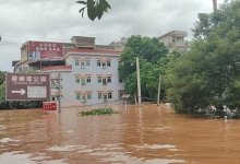 Стало известно о второй пропавшей казахстанке после наводнения на границе Непала и Китая