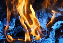 Убил отца и сжег в бочке для мусора: американцу грозит 99 лет тюрьмы