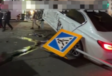 BMW протаранила такси на перекрестке Алматы (ВИДЕО)