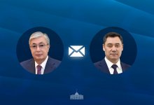 Касым-Жомарт Токаев поздравил Садыра Жапарова