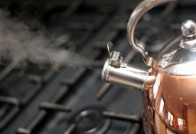 Нужно ли кипятить воду из-под крана: эксперт развеяла популярные мифы