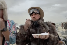 Казахстанцы угощают бешбармаком участников фестиваля Burning Man в США (ВИДЕО)