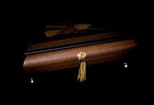 Бабушка и дедушка сдали внучку полиции за кражу и не стали просить суд о пощаде