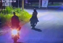 Опасные трюки на мопедах устроила молодежь в Акмолинской области