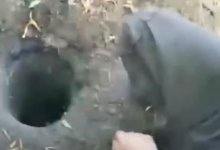 Ребенок провалился в яму для столба в Караганде