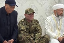 Глава Минобороны посетил семьи погибших в Мангистау