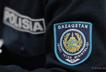 Скульптуру и семь урн повредили на Аллее журналистов в Астане