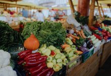 Мясо, рыба и знаменитый "Апорт": что привезли на ярмарку алматинцы в Астану
