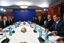 Токаев провел встречу с руководителями группы Deutsche Bahn в Берлине