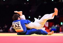 Елдос Сметов с победы стартовал на Азиатских играх