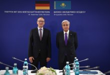 Токаев принял вице-президента по коммерческим и финансовым вопросам Siemens AG