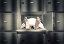 Изнасиловал после смерти: разлагающиеся тела матери и двух маленьких дочерей нашли в шкафу в США
