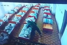 Работница детсада расцарапала лицо спящему малышу в Актюбинской области