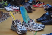 Фетишист крадет стельки из обуви девочек-подростков в нескольких школах