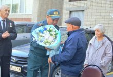 Гвардейцы почтили ветеранов в Усть-Каменогорске