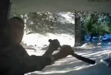 Мужчина разнес домофон и камеру в подъезде дома в Семее