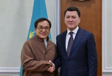 Ерлан Карин обсудил с Джеки Чаном вопросы сотрудничества в сфере кинематографии