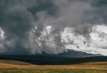 Штормовое предупреждение объявлено на большей части Казахстана
