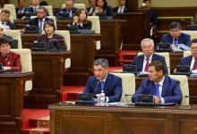 Как правительство Казахстана сократит дефицит бюджета в четыре раза, поинтересовалась депутат Годунова