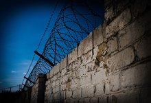 Самопровозглашенный пророк получил 20 лет за изнасилование подростка