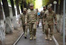 Главнокомандующий Нацгвардией проверил условия службы солдат в Семее (ВИДЕО)
