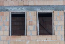 Стройку заморозили, здания трещат по швам: что случилось с новостройками в Атырауской области