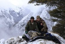 Снежному барсу впервые установили спутниковый ошейник в Южном Алтае