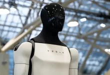 Tesla начала производство человекоподобных роботов Optimus