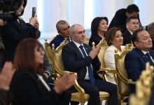 Глава государства вручил орден "Еңбек Даңқы" ІІІ степени механизатору из СКО