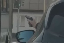 Пистолет направили на автобус из окна машины в Алматы (ВИДЕО)