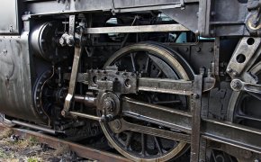 Вагоны с рапсовым маслом сошли с рельсов в Акмолинской области