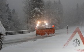 Движение ограничили в двух областях Казахстана
